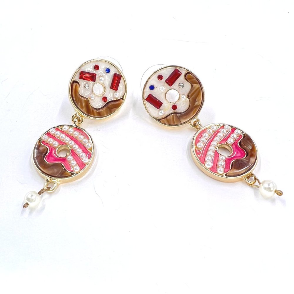 NWT – Belk – Cute Playful Jeweled Donut Motif Pearl 2” Dangle Post Stud Earrings